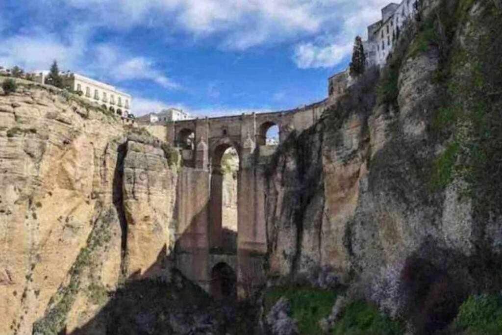 XXI E Apartamentos Morales & Arnal Ρόντα Εξωτερικό φωτογραφία