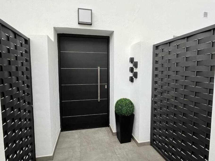 XXI E Apartamentos Morales & Arnal Ρόντα Εξωτερικό φωτογραφία